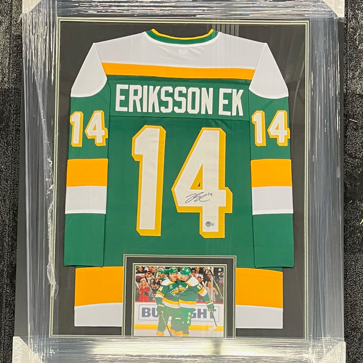 Joel Eriksson Ek Signed & Professionally Framed Custom Green Retro Hoc —  Universal Sports Auctions