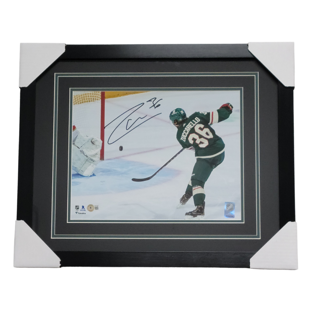 Mats Zuccarello Home Green Jersey Signed & Professionally Framed 11x14 Photo